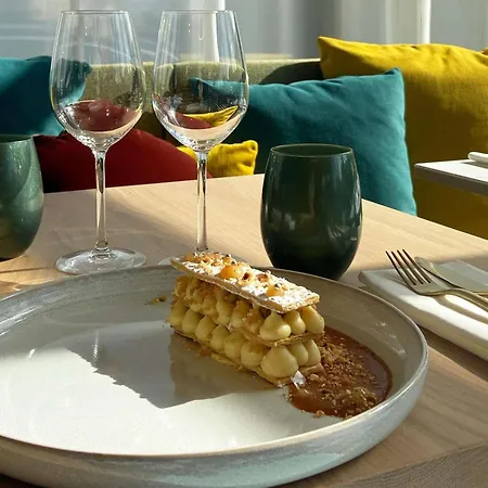 布列塔尼酒店 4* 圣奥梅尔