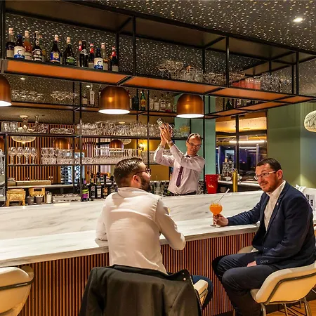 酒店 布列塔尼酒店 4*