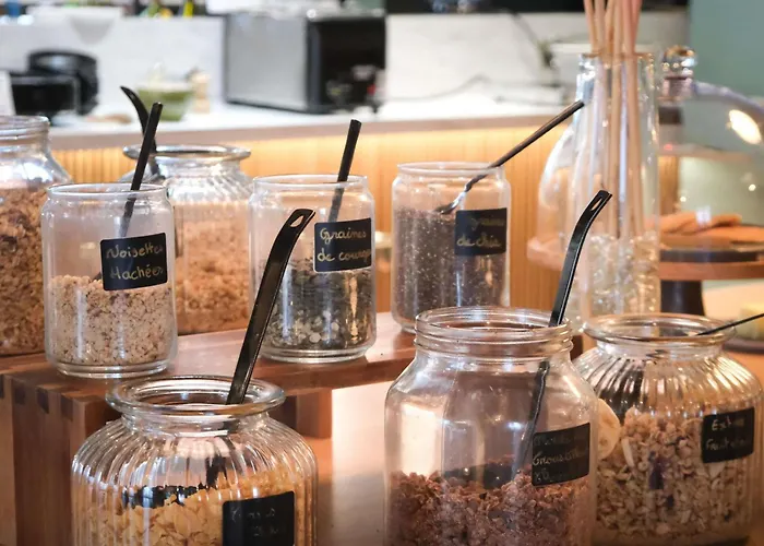 Hotel Mercure Omer Centre Gare 4*